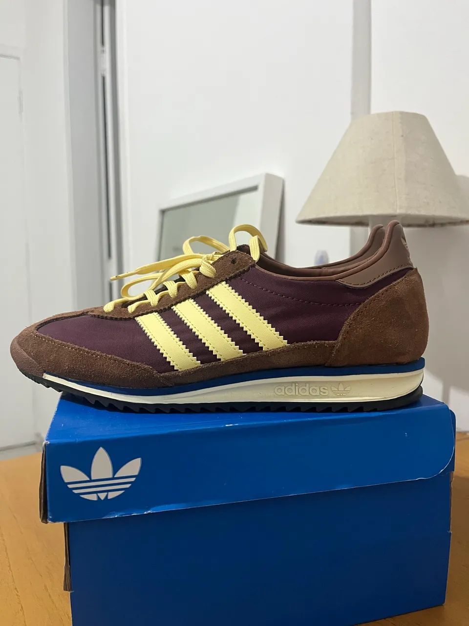 Tênis Adidas SL 72 marrom e amarelo 36 - Foto 4
