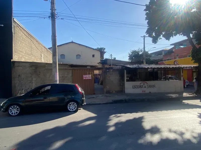 CASA COM COMERCIO