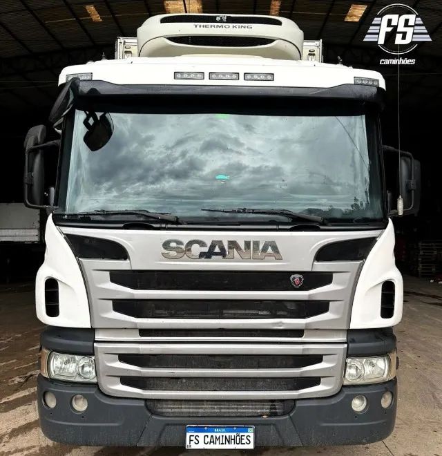 Scania P250 8x2 baú - Foto 3