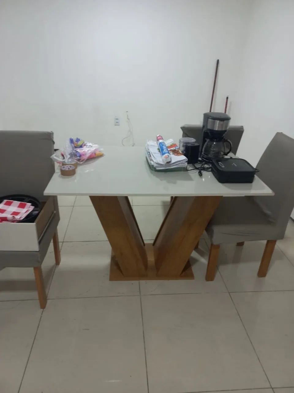 Mesa 4 cadeiras 