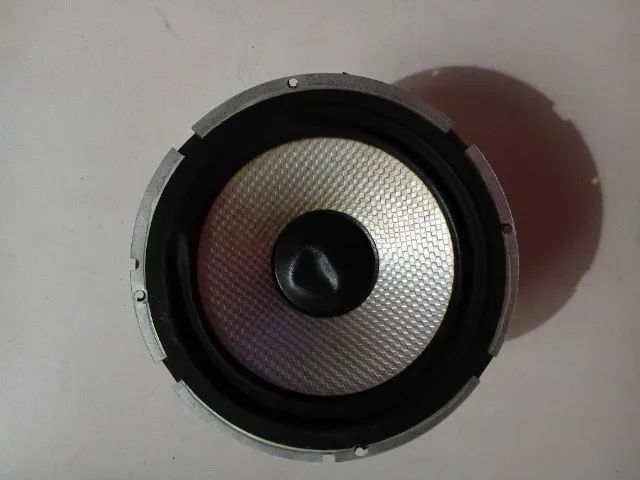 "Som Alto-Falante são dois de 6 Polegadas, 4 Ohms, 150 Ws cada, com respiração de bobina" - Foto 2