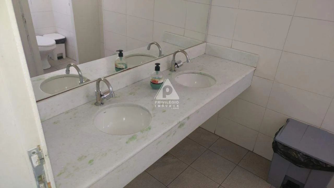 Sala Comercial 200m² | Ponto Estratégico | 9 Salas | Ar Split | Coração de Copacabana - Foto 2
