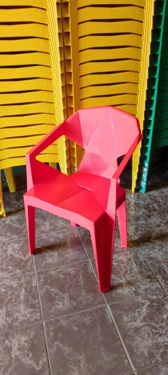 Poltrona plástica preta! Suporta 140 Kg.  - Foto 4
