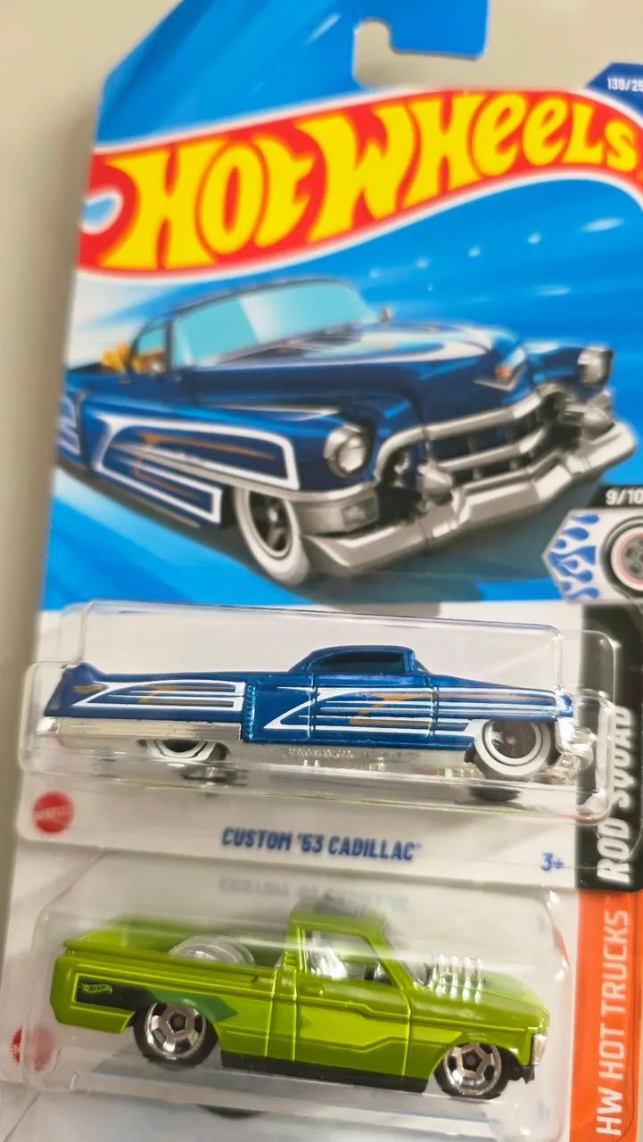 Kit 4 hotwheels Camionetes '53 '67 '72 '83 - Foto 5