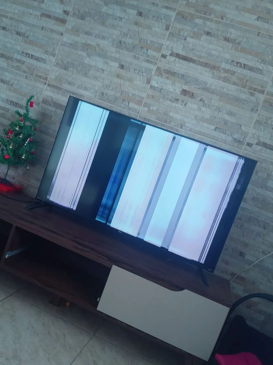 Tv TCL 39'' (com defeito na tela)