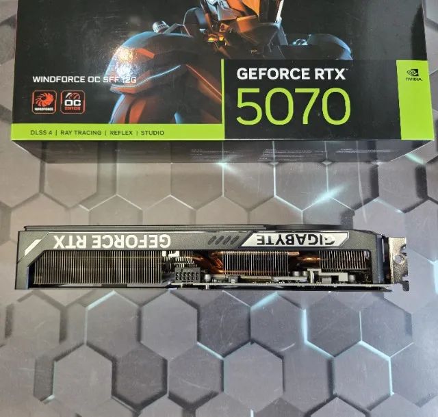 RTX 5070 12GB Gigabyte Windforce OC - Foto 4