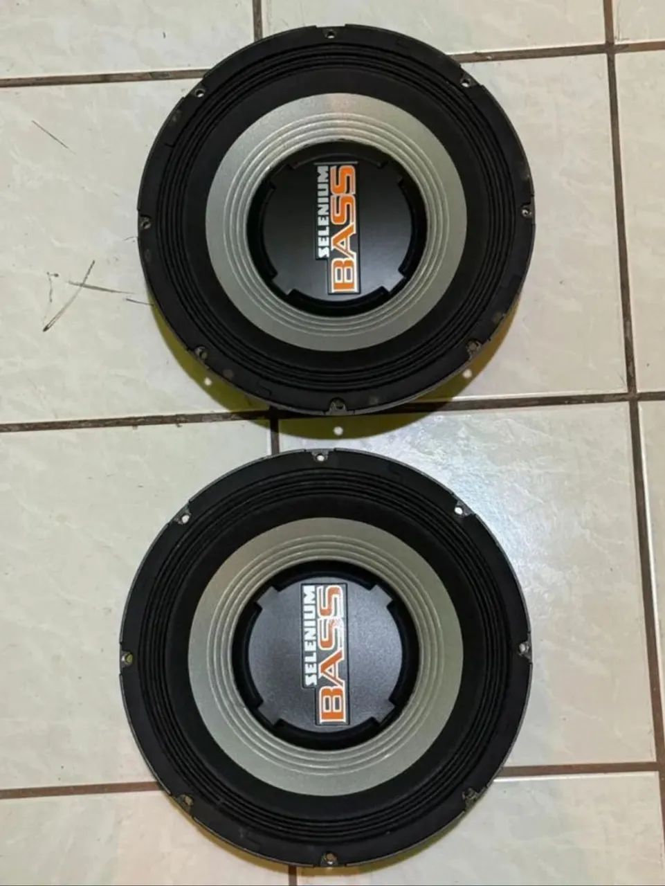Vendo ou troco em alto falante de 6 polegadas 