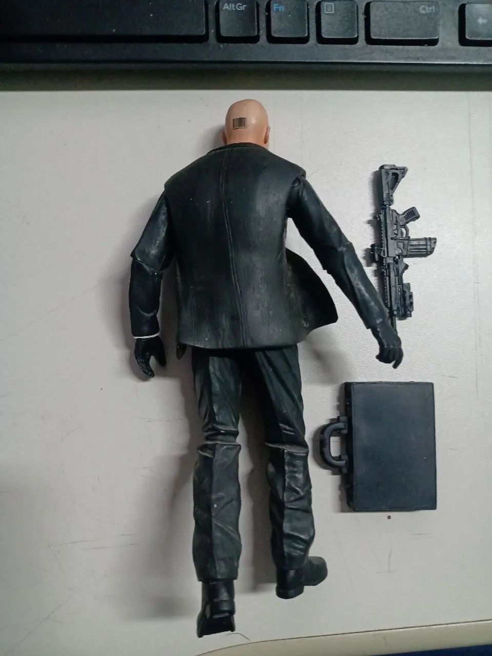 Action figure hitman neca trocas vendas - Foto 2