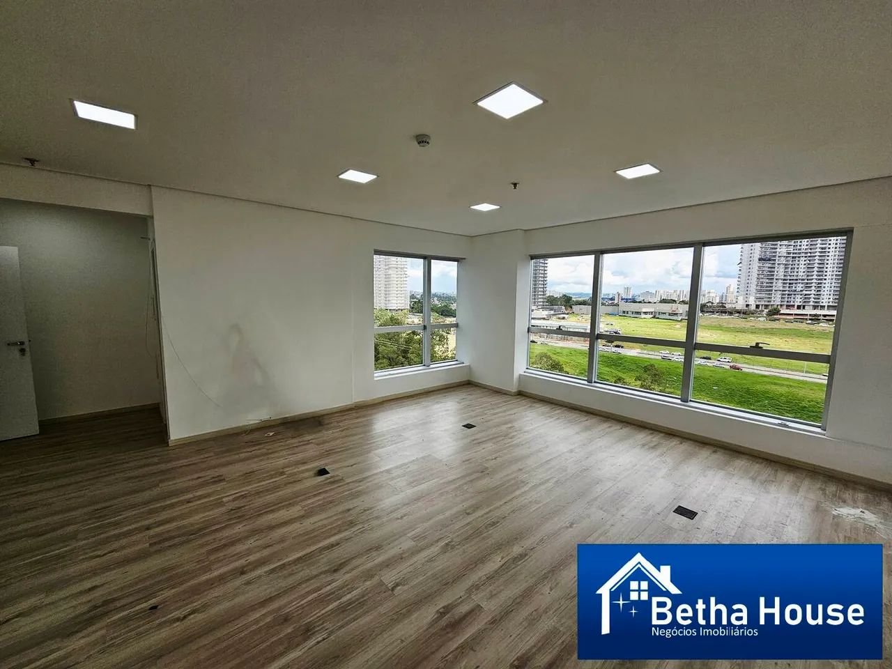 Sala Comercial com 46 m² Para Locação Em Alphaville - Foto 2