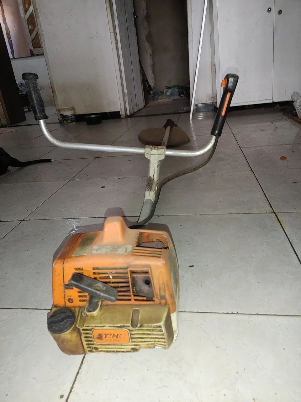 roçadeira stihl - Foto 3