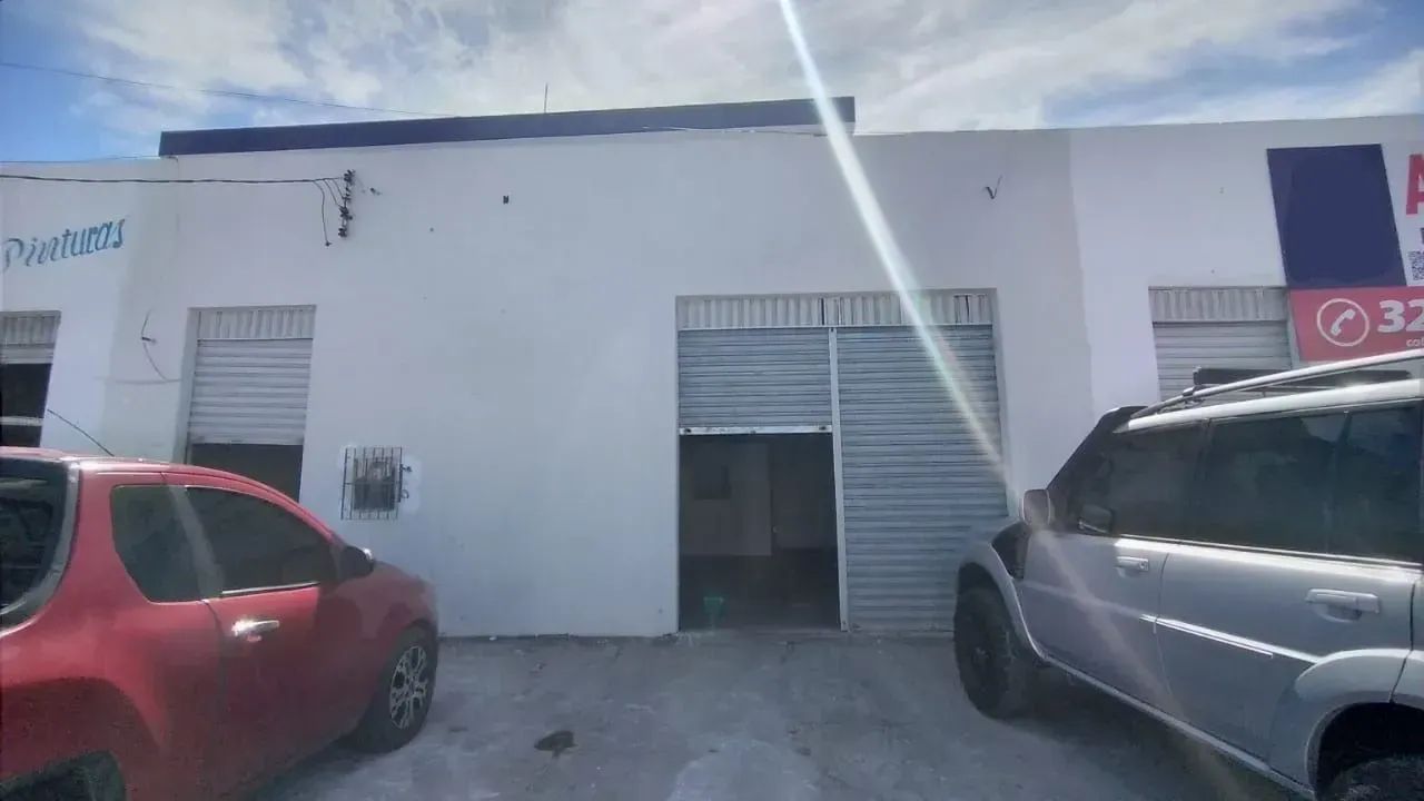 GALPÃO À VENDA  BAIRRO INDUSTRIAL!