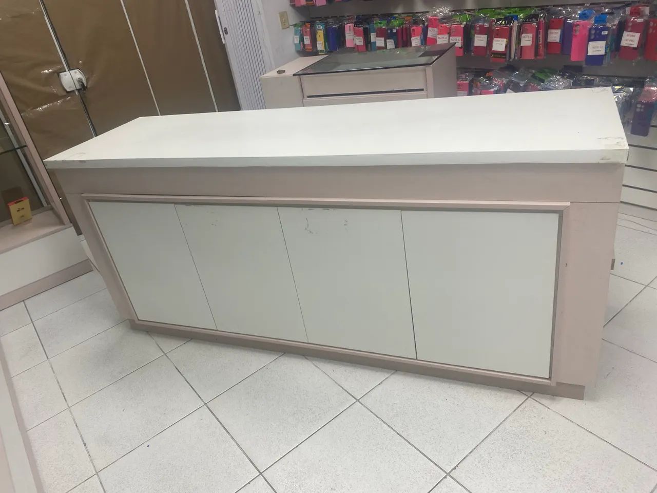 Balcão ideal para roupa Loja De Celular qualquer outro modelo de loja
