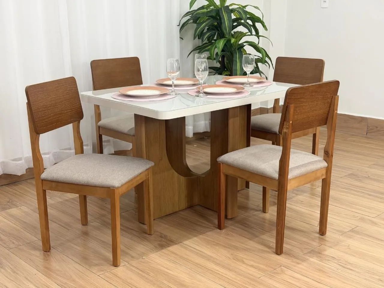Mesa de Jantar 120x80 com 4 Lugares Linho Bege