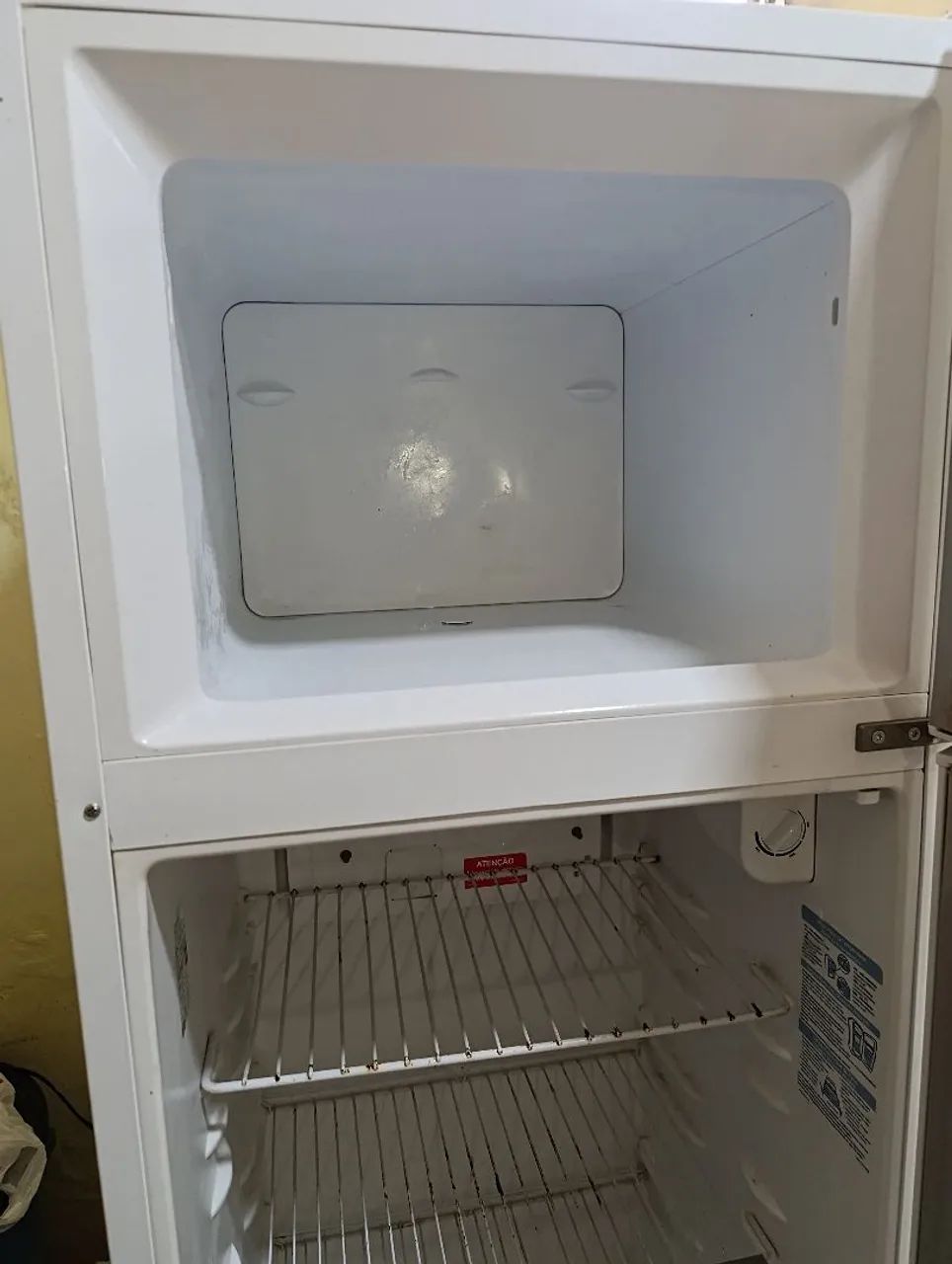 Refrigerador Eletrolux defrost 2 portas  - Foto 5