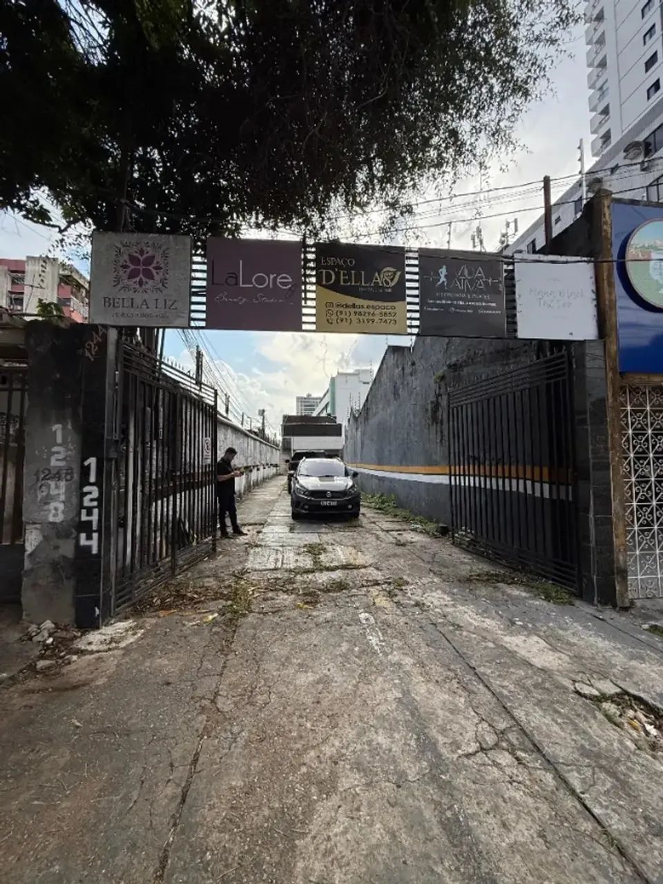 Alugo ponto comercial  com escritórios e vários espaços - Foto 2