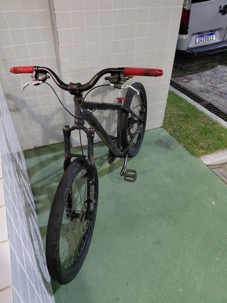 Bicicleta aro 29 com rodas aro 26 - Foto 4