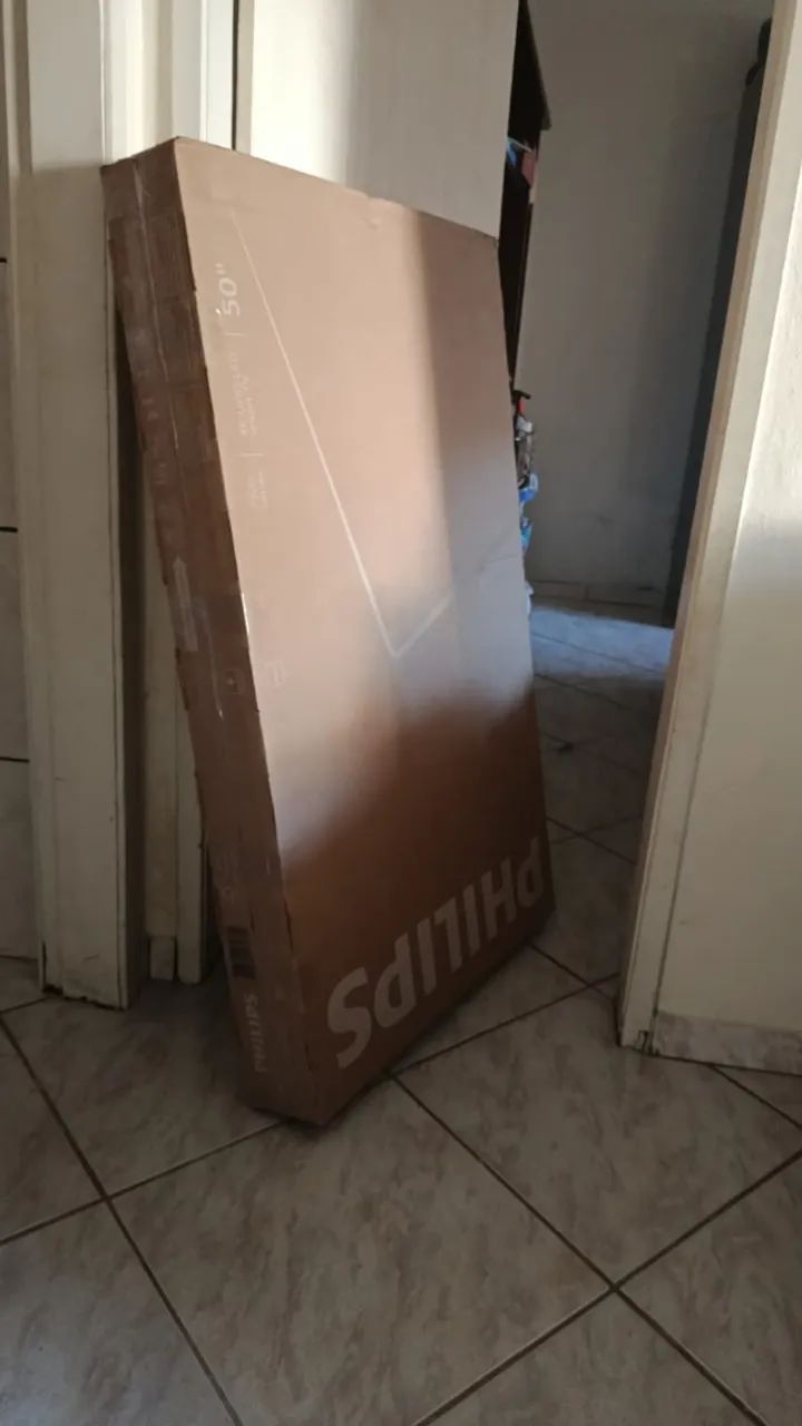 smart tv 50 4k phillips pug7300/78 uhd na caixa - Foto 4
