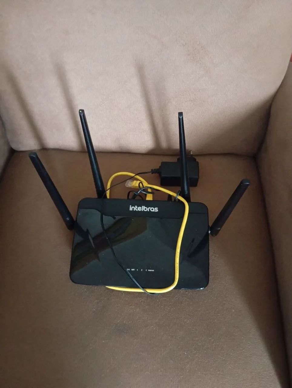 Roteador Intelbras 4 antenas