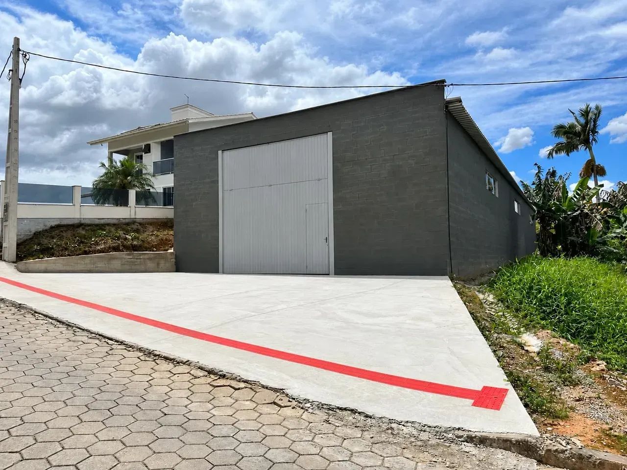 GALPÃO PARA LOCAÇÃO COM 310 M² - CENTRO DE ÁGUAS MORNAS/SC