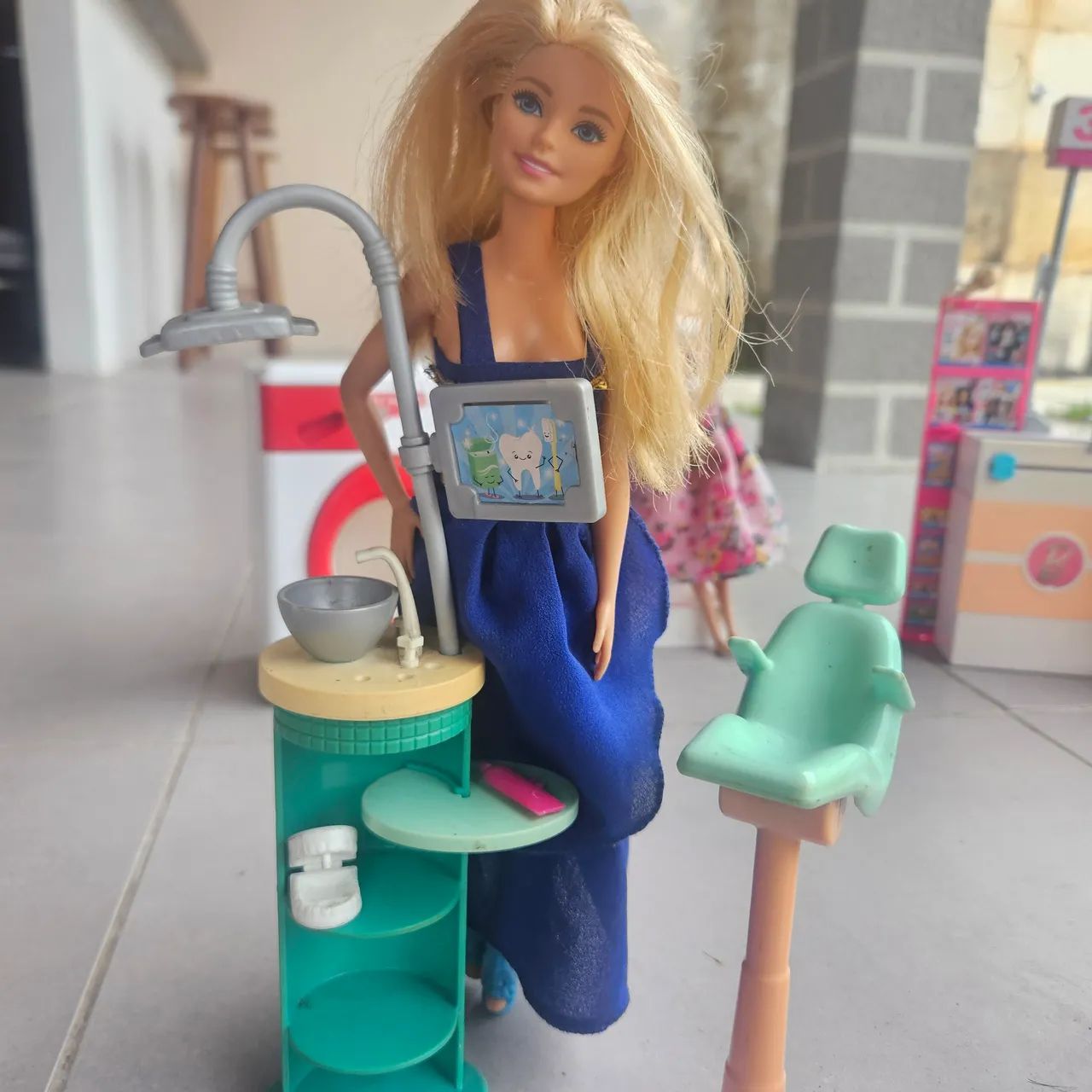 Cidade da Barbie (Sem a barbie da cadeira de rodas, pois vendida separadamente) - Foto 4