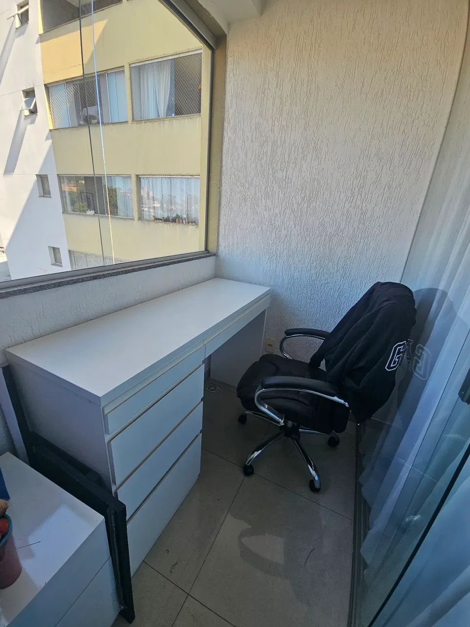 Penteadeira/escrivaninha 
