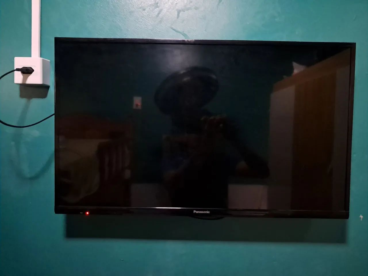 TV Panasonic com controle remoto - Foto 2