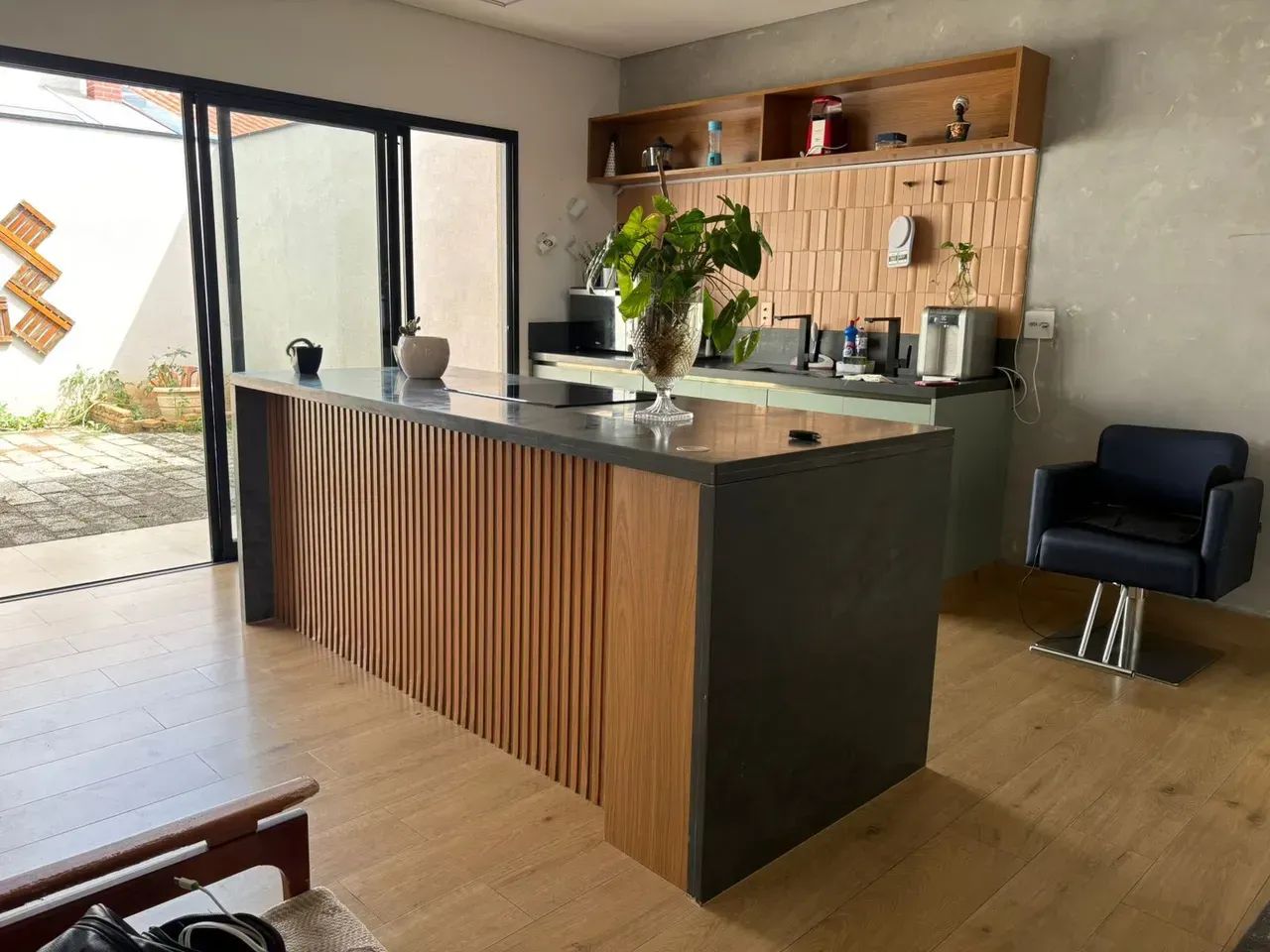 LINDO SOBRADO COM 2 SUITES - Foto 2