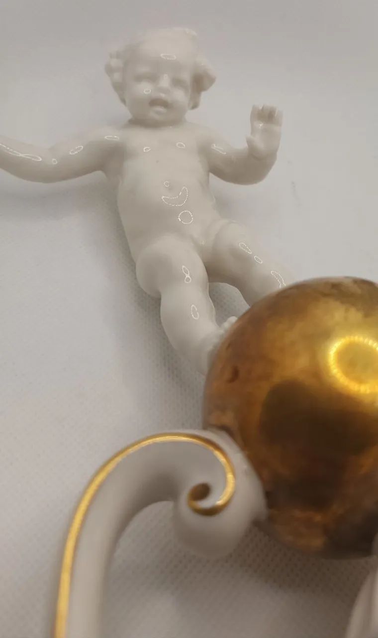 Par de Candelabros Antigos Alemães em Porcelana - Putti - Peça Rara - Foto 2