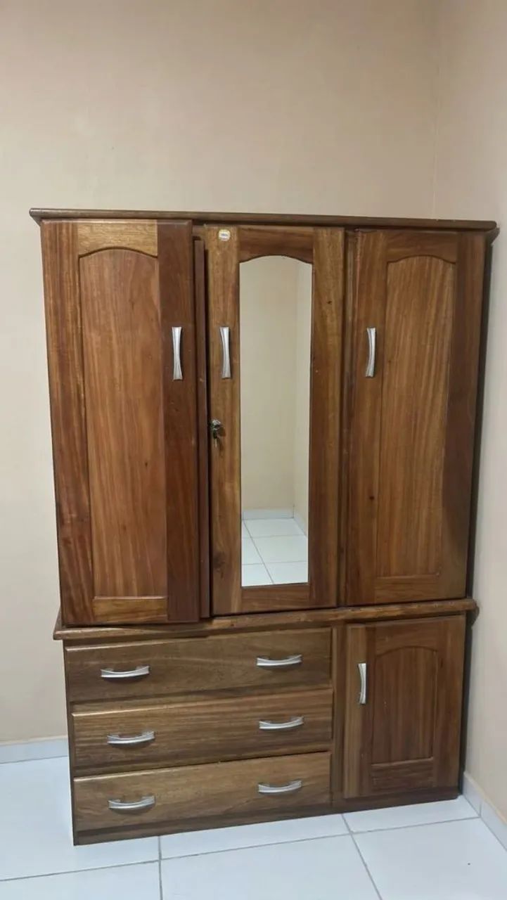Guarda roupa de madeira  - Foto 2