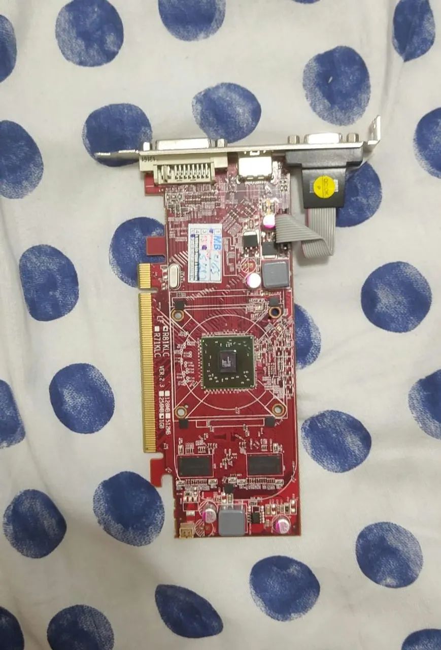Placa de video Hd 5450 1gb - Foto 2
