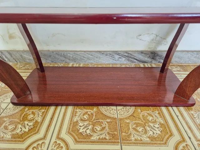 Mesa de Centro Vintage em Madeira com Tampo de Vidro Usada - Foto 3