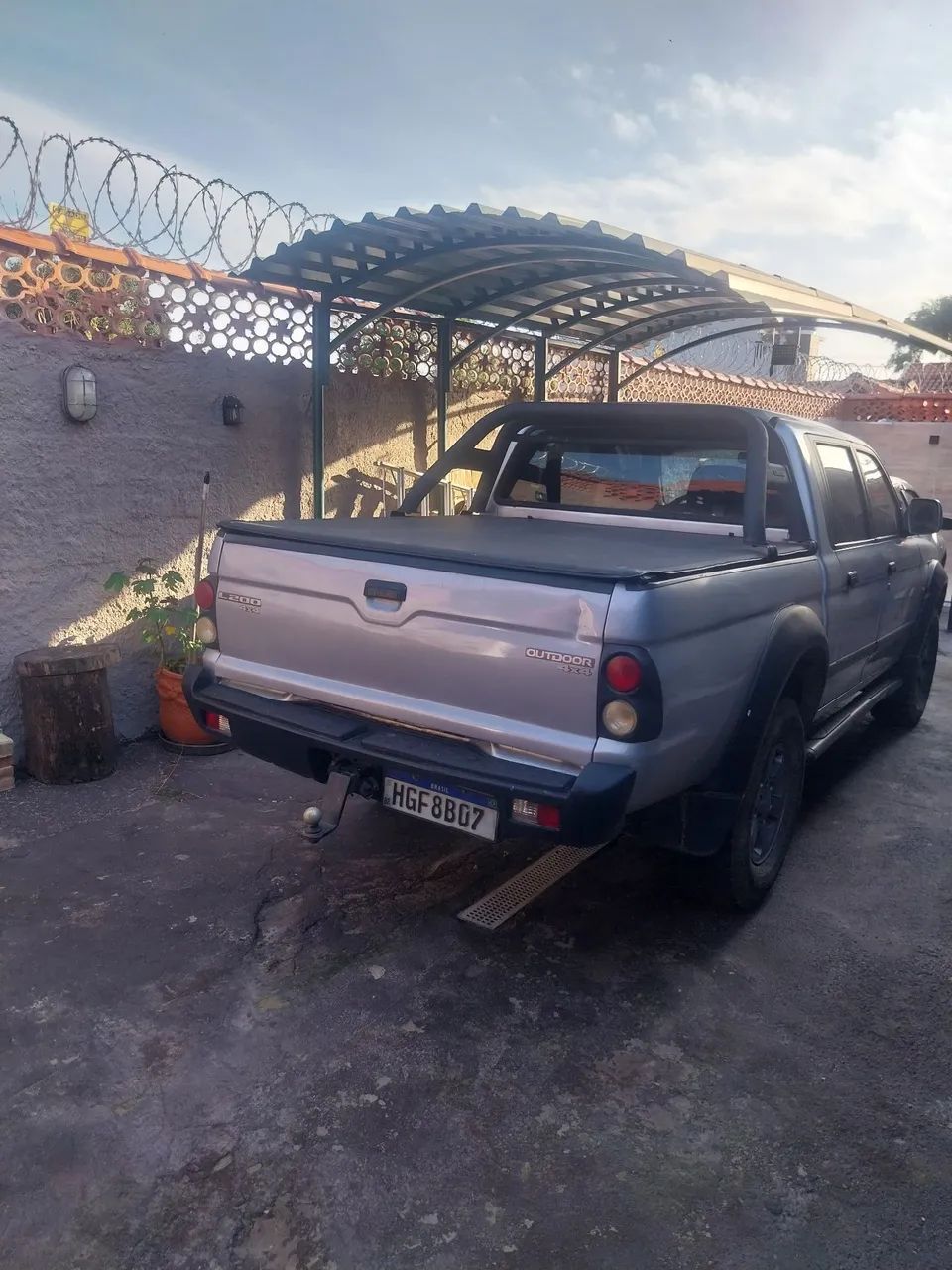 Mitsubishi L200 L200 OUTDOOR GLS 2.5 4X4 CD TDI Diesel 2012