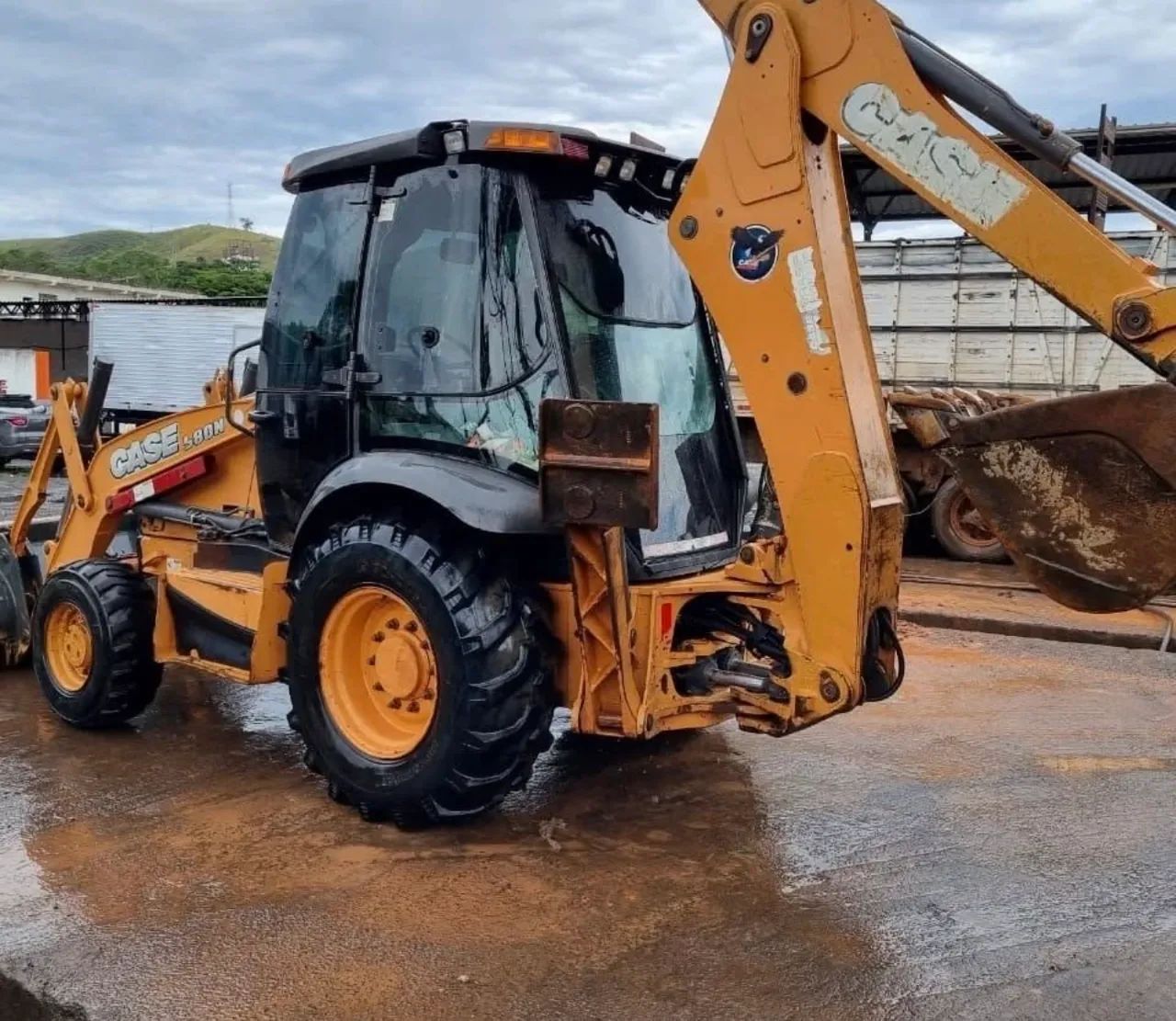 Retroescavadeira Case 580N 15/15  - Foto 4