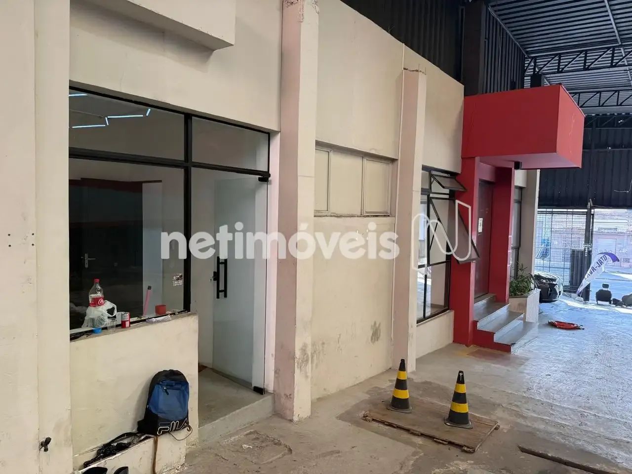 Galpão com área de 700m²; para locação no Carlos Prates. - Foto 5