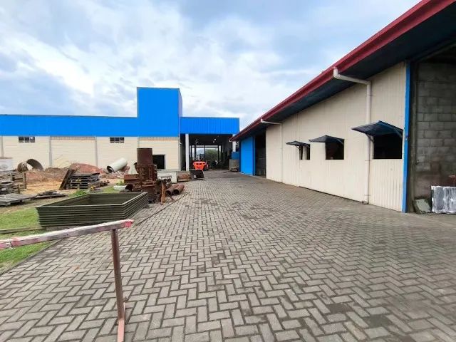 Pavilhão 1.950m² com AMPLO terreno PLANO içara próximo de TUDO, ACEITA parcelamento direto - Foto 4