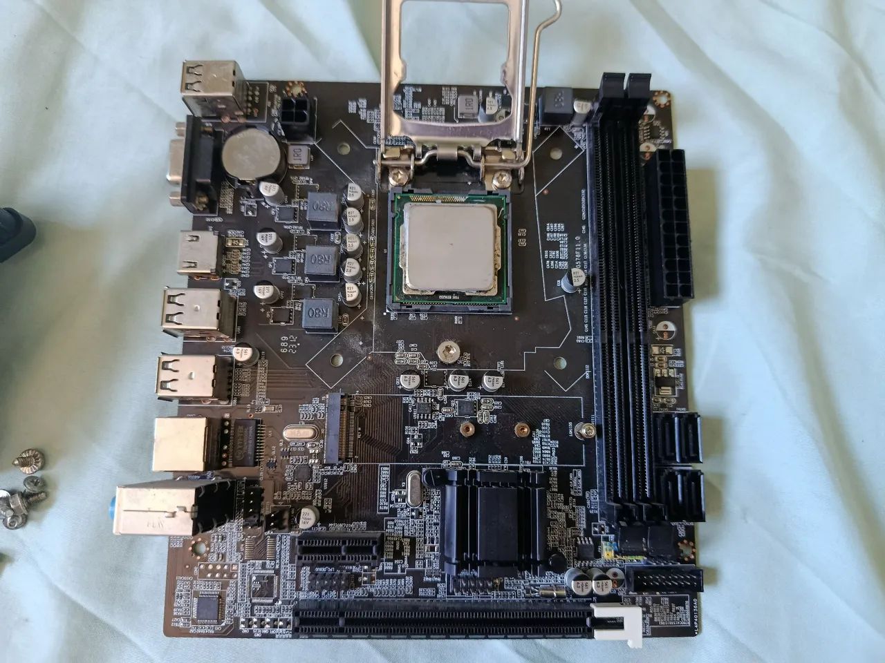 Placa mãe GA-H55M-S2HP e Intel i3 - Foto 2