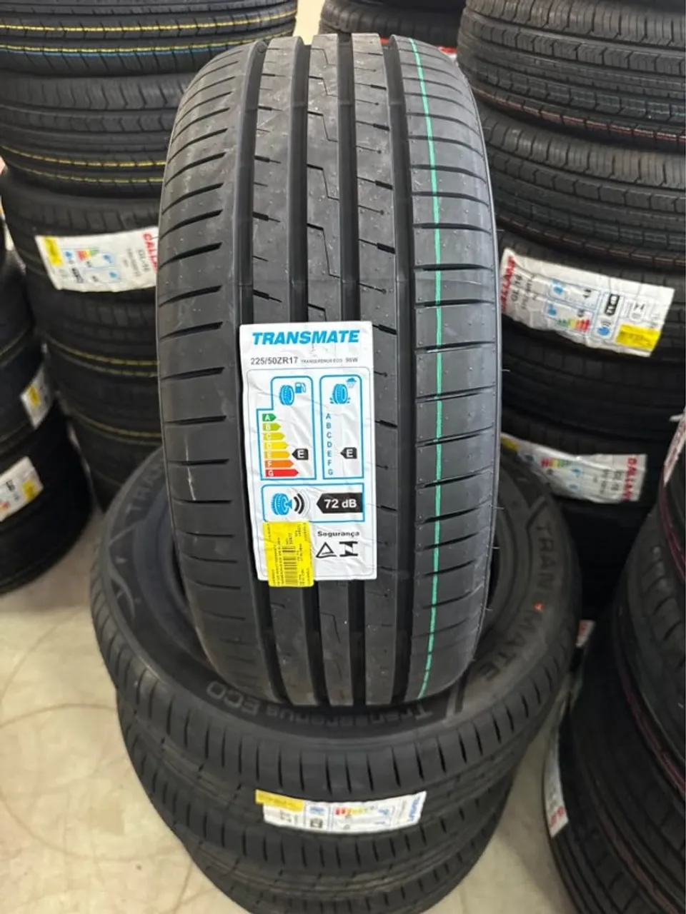 Par de Pneus 225/50/17 Falken Ziex ZE914 R$499,00 / Pneu 225/50R17