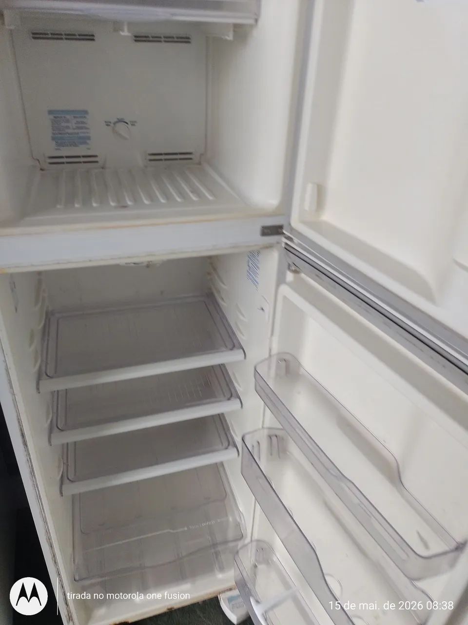 REFRIGERADOR ELECTROLUX DF35A 220V - Foto 3