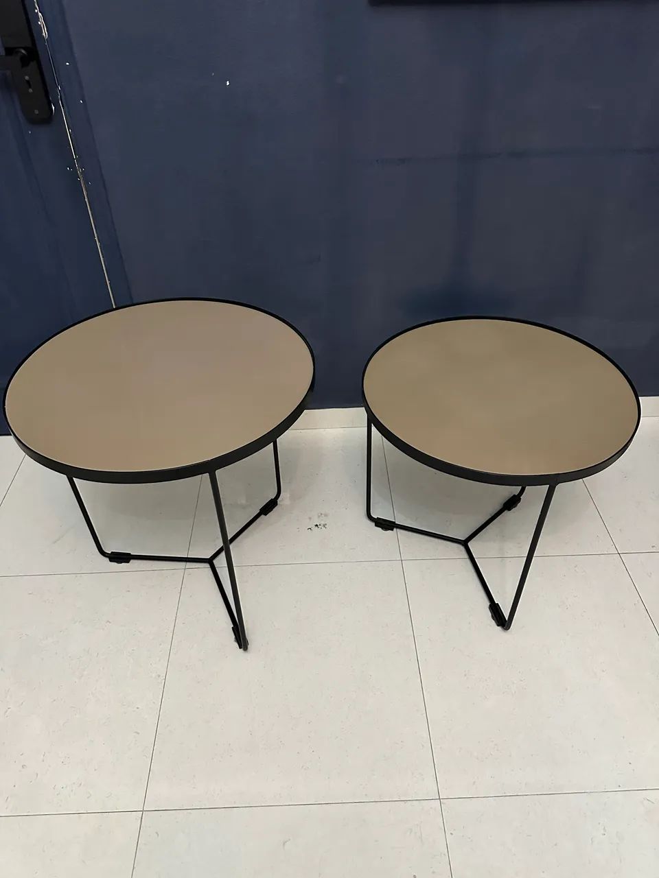 Mesa de canto duplo