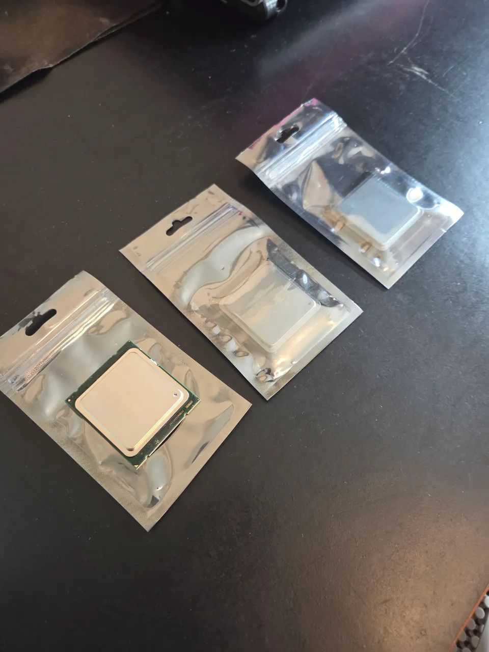 Processador Intel Xeon E5 2690 v0 - Foto 3