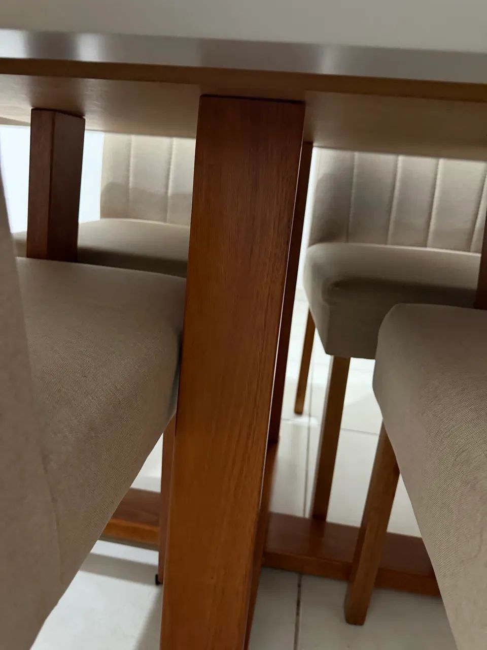 Mesa 6 lugares , com 4 cadeiras  - Foto 3