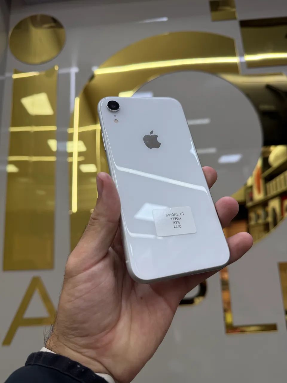 IPHONE XR 64GB BRANCO SEMI NOVO PROMOÇÃO MAIO - Celulares e