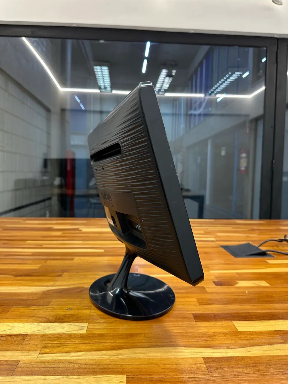 Monitor Samsung B1930N 18,5? - Ótimo Estado - Foto 2
