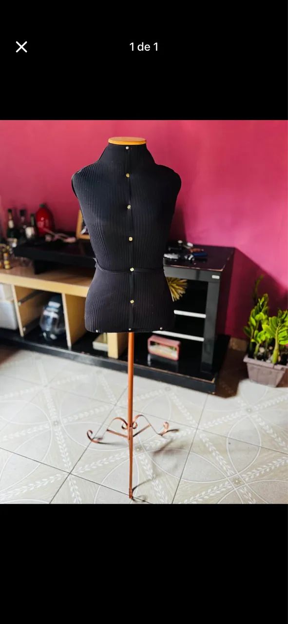 Manequim com pedestal tamanho 40
