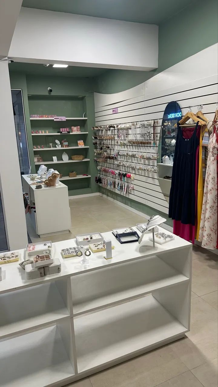 BARBADA VENDO LOJA COMPLETA ? - Foto 2