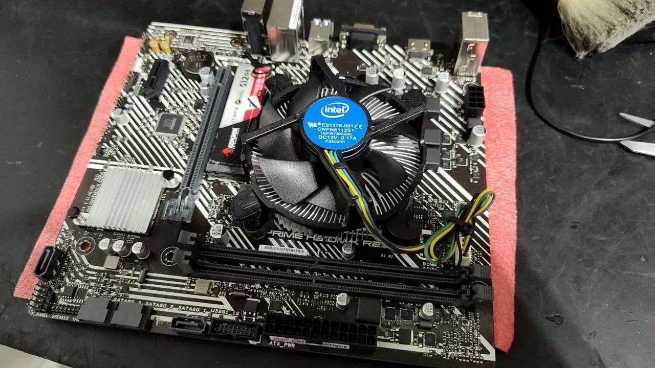 Placa mãe+ processador i3 10°