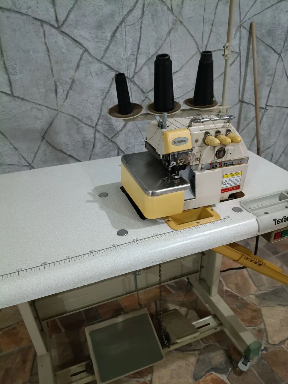 Máquina overloque  - Foto 2