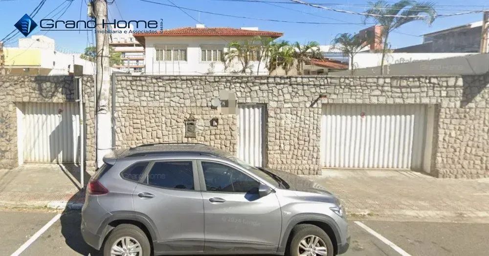 Casa 6 quartos em Centro