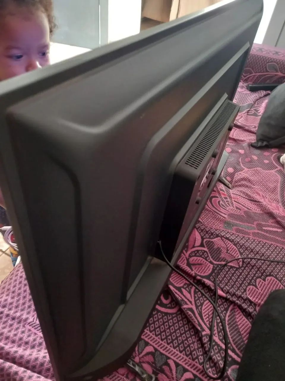 Vendo TV 32 polegadas..Nao faço entrega tem que vim buscar 850$$ - Foto 2