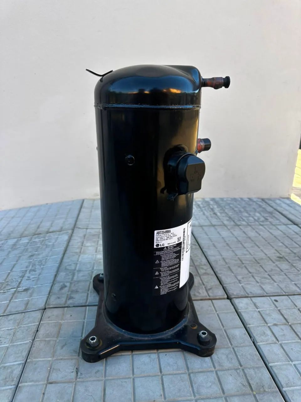 Compressor Ar Condicionado LG ABT054RMA Trifásico 220V - Foto 5